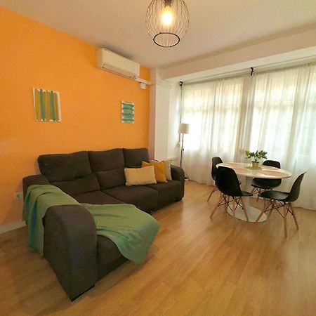 Holidays2Malaga 2 Bedroom Armengual De La Mota Close Shopping Center Kültér fotó