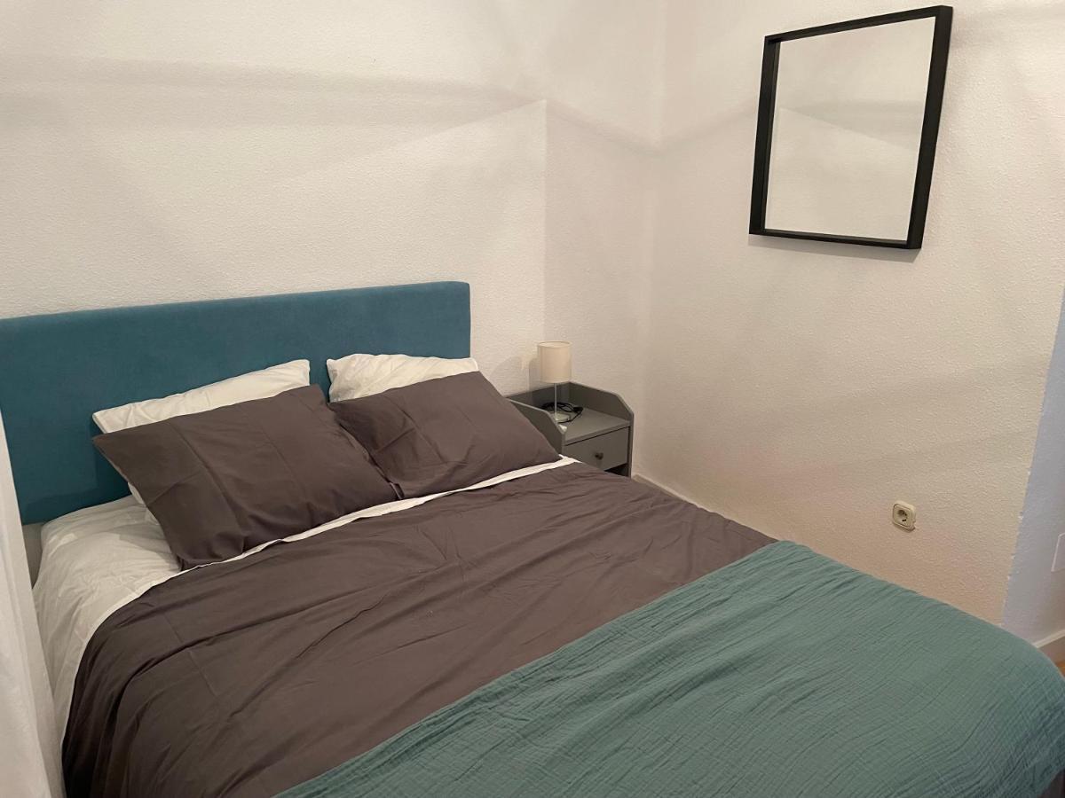 Holidays2Malaga 2 Bedroom Armengual De La Mota Close Shopping Center Kültér fotó