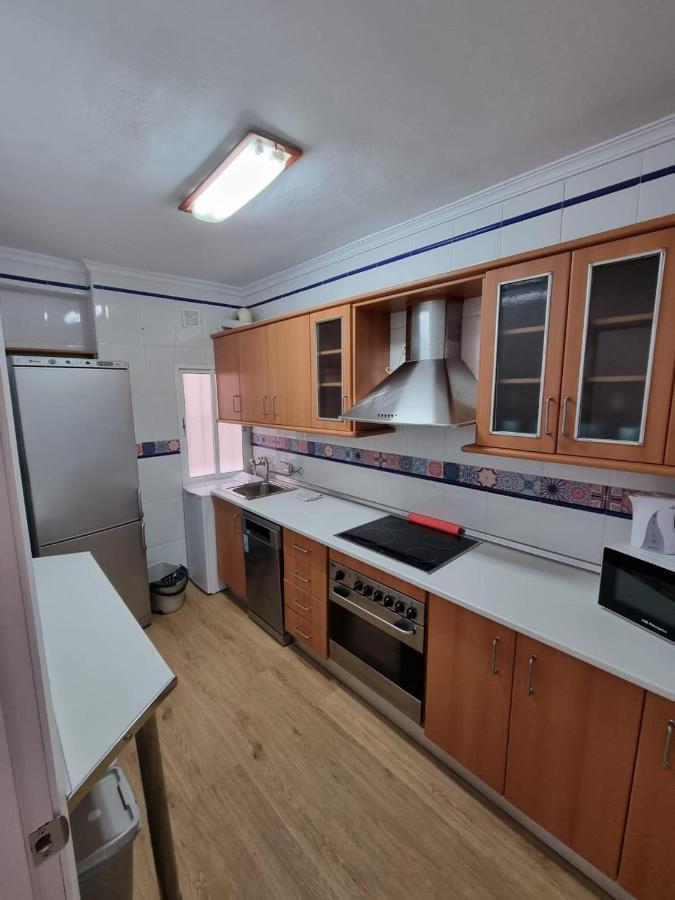 Holidays2Malaga 2 Bedroom Armengual De La Mota Close Shopping Center Kültér fotó