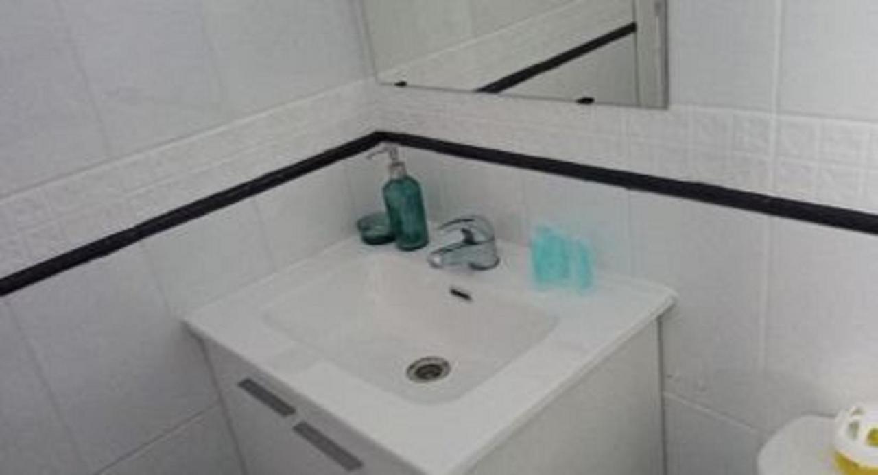 Holidays2Malaga 2 Bedroom Armengual De La Mota Close Shopping Center Kültér fotó
