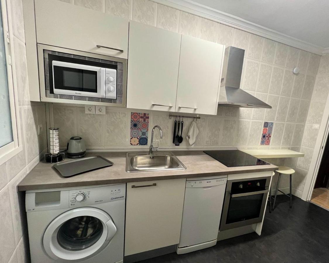 Holidays2Malaga 2 Bedroom Armengual De La Mota Close Shopping Center Kültér fotó