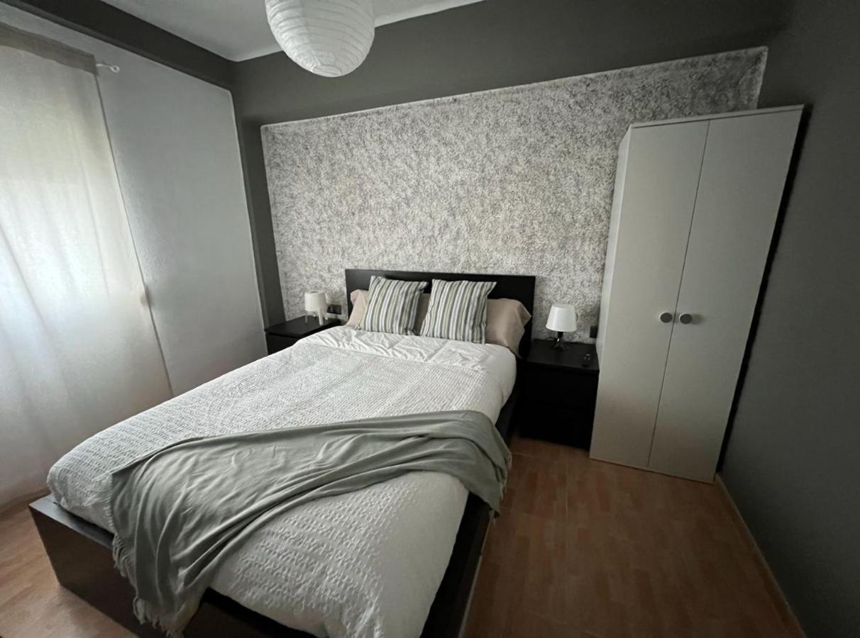 Holidays2Malaga 2 Bedroom Armengual De La Mota Close Shopping Center Kültér fotó