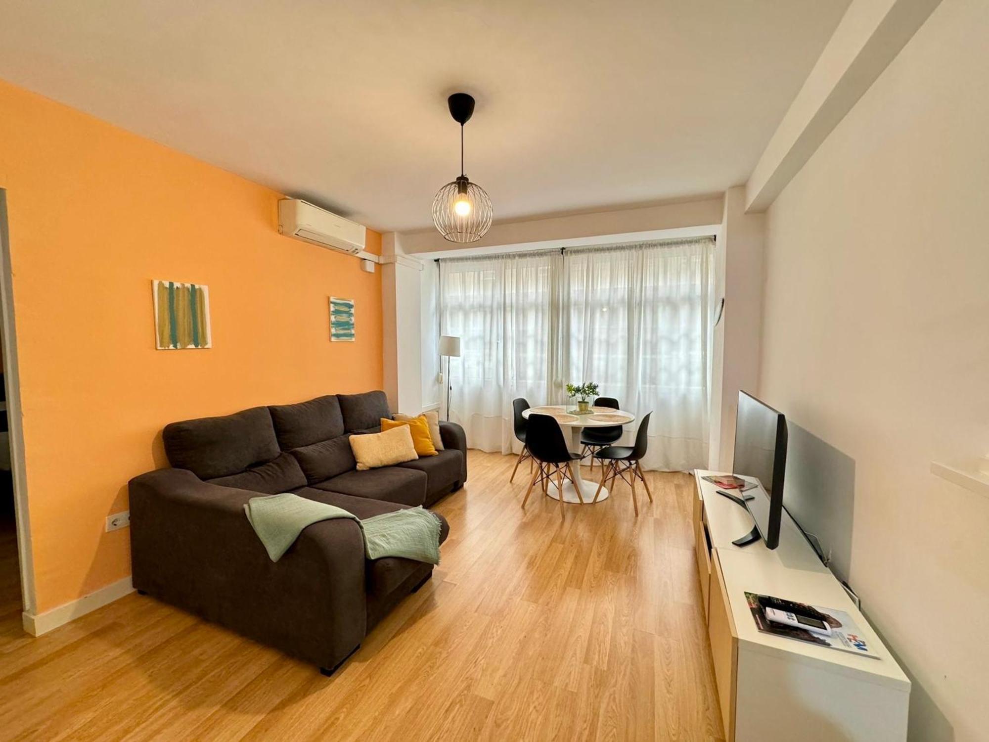 Holidays2Malaga 2 Bedroom Armengual De La Mota Close Shopping Center Kültér fotó